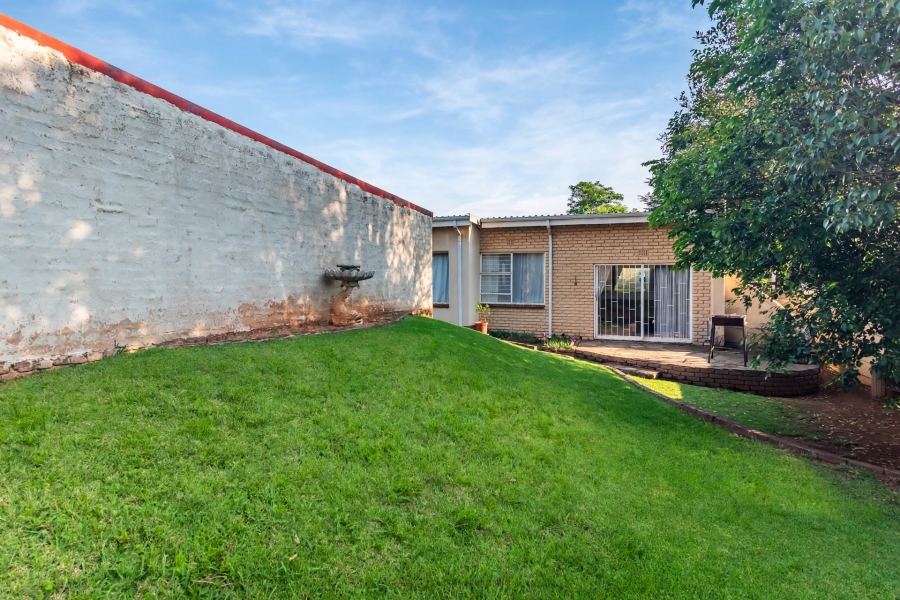 4 Bedroom Property for Sale in Wilro Park Gauteng