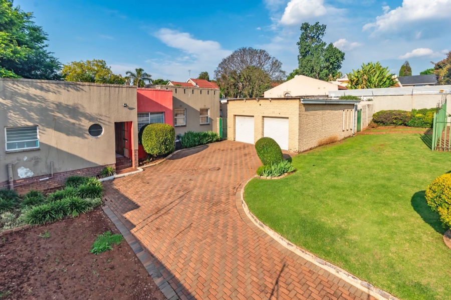 4 Bedroom Property for Sale in Wilro Park Gauteng