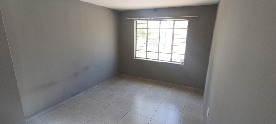 To Let 2 Bedroom Property for Rent in Rosettenville Gauteng
