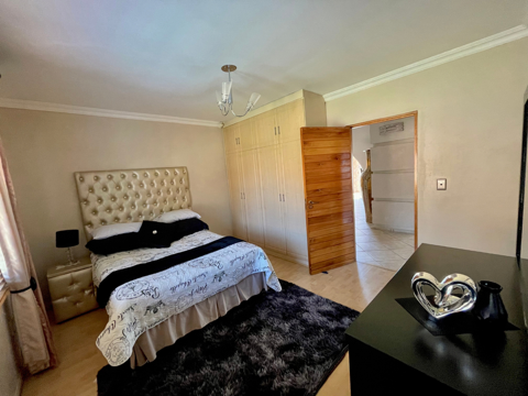 3 Bedroom Property for Sale in Mackenzie Park Gauteng