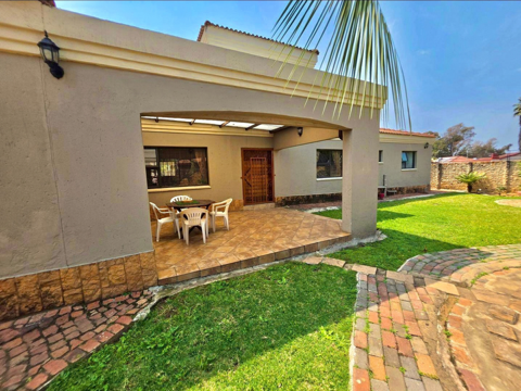 3 Bedroom Property for Sale in Mackenzie Park Gauteng