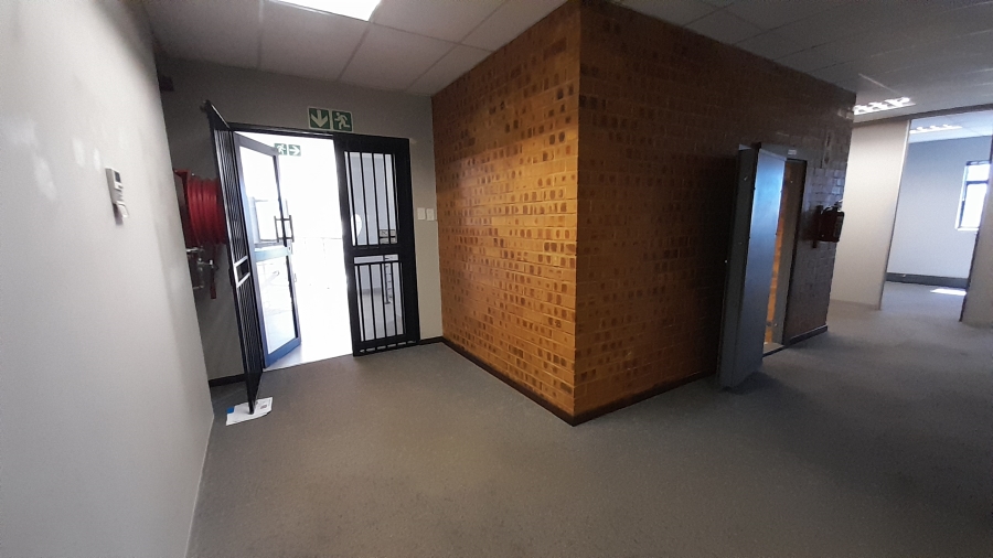 To Let Commercial Property for Rent in Faerie Glen Gauteng