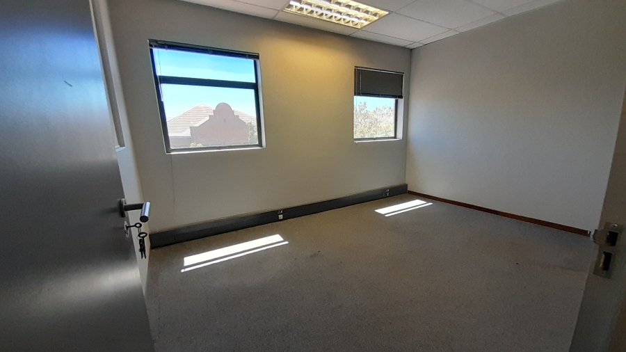 To Let Commercial Property for Rent in Faerie Glen Gauteng