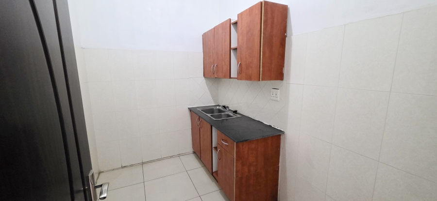 To Let Commercial Property for Rent in Halfway House Gauteng