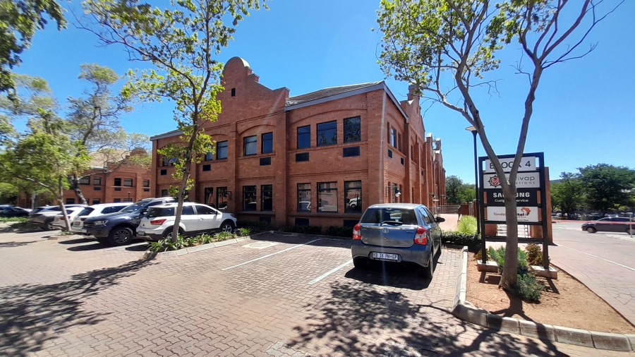 To Let Commercial Property for Rent in Faerie Glen Gauteng