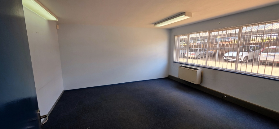 To Let Commercial Property for Rent in Grand Central Gauteng