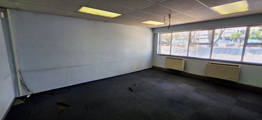 To Let Commercial Property for Rent in Grand Central Gauteng