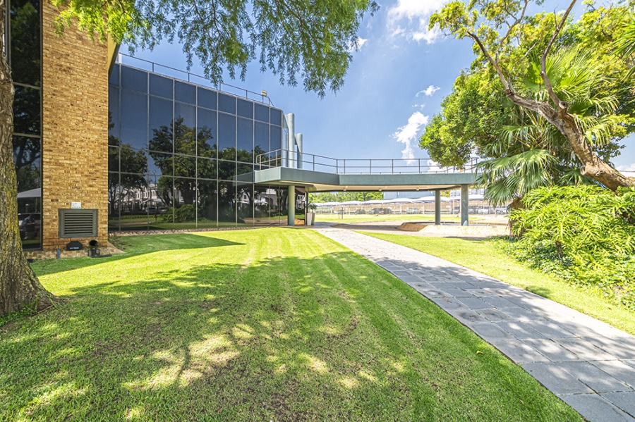 To Let Commercial Property for Rent in Randjespark Gauteng