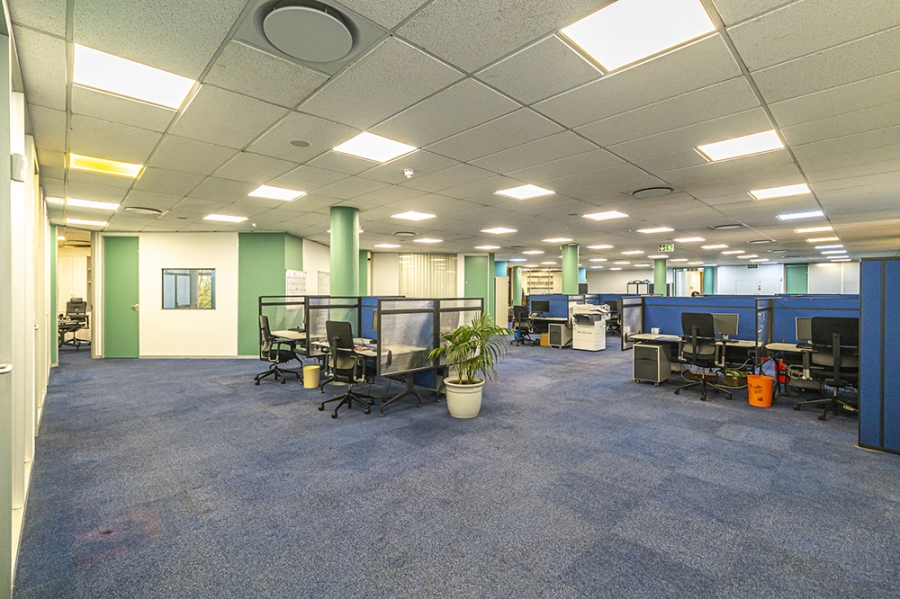 To Let Commercial Property for Rent in Randjespark Gauteng