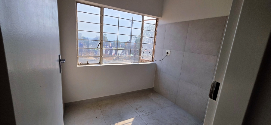 To Let Commercial Property for Rent in Halfway House Gauteng