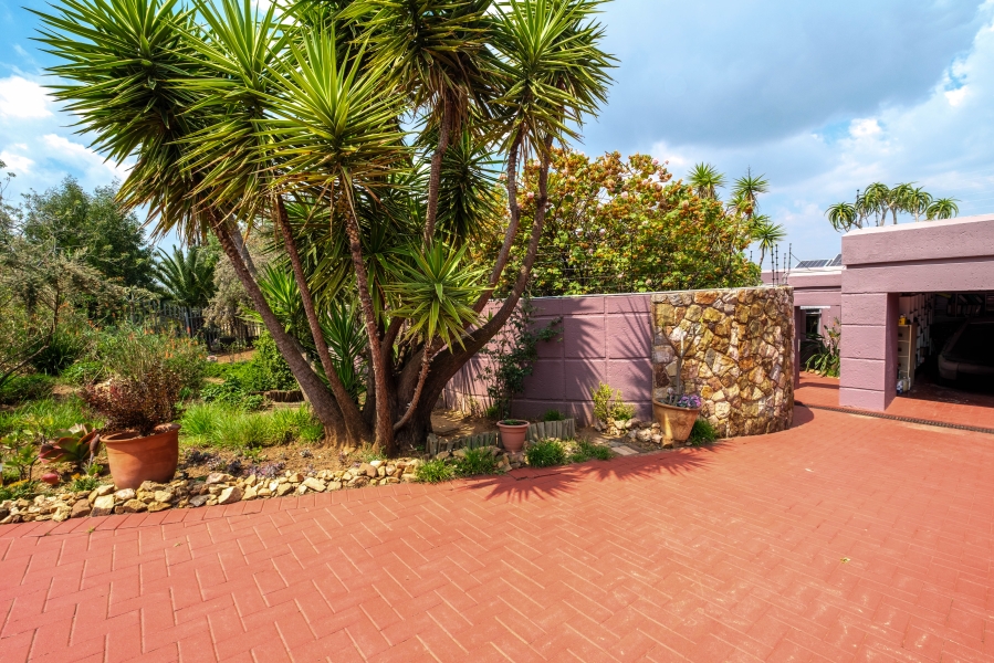 4 Bedroom Property for Sale in Northcliff Gauteng