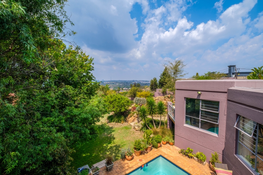 4 Bedroom Property for Sale in Northcliff Gauteng