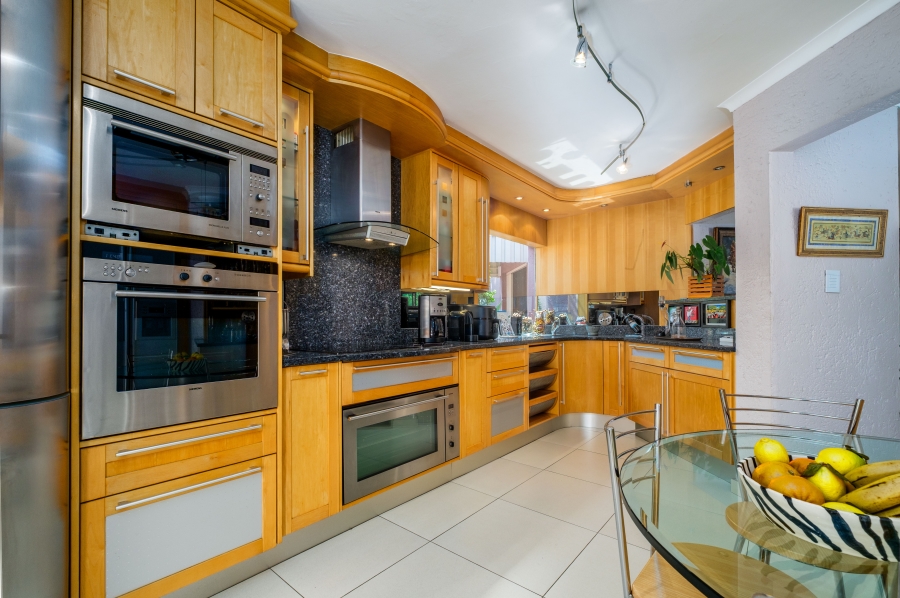 4 Bedroom Property for Sale in Northcliff Gauteng