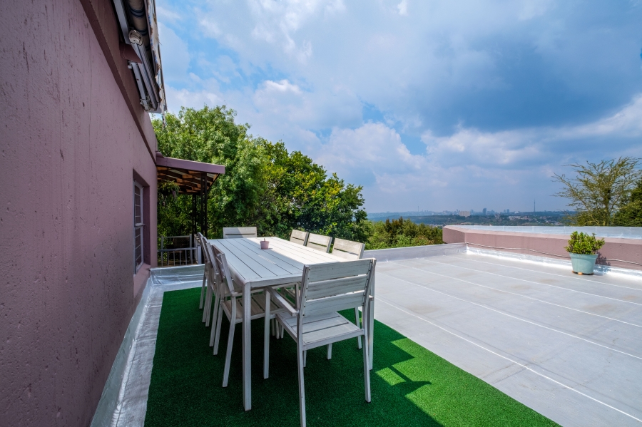 4 Bedroom Property for Sale in Northcliff Gauteng