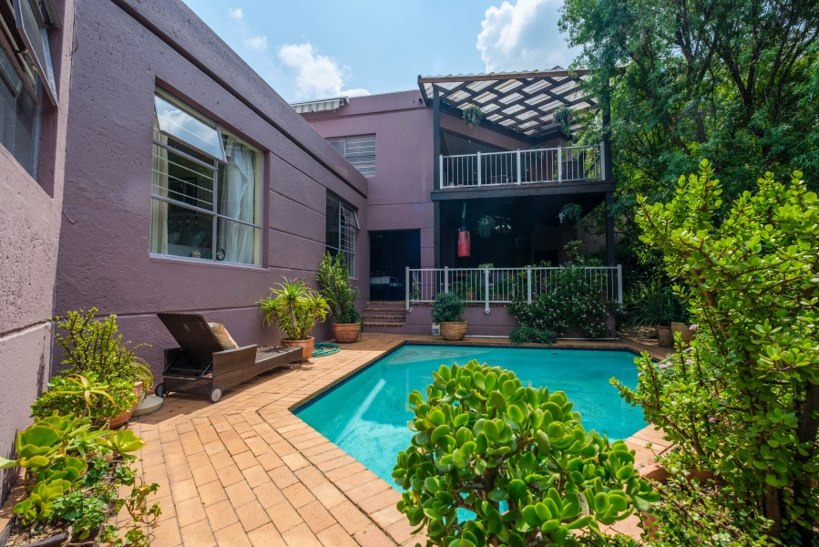 4 Bedroom Property for Sale in Northcliff Gauteng