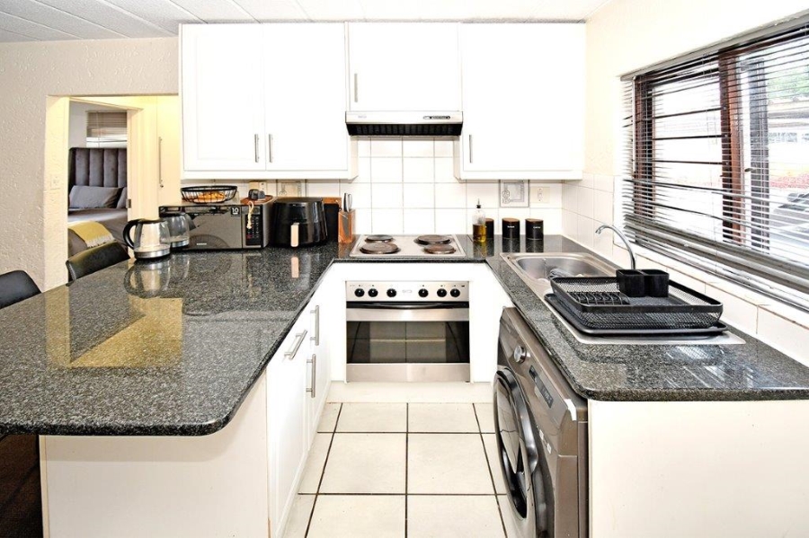 1 Bedroom Property for Sale in Craighall Gauteng
