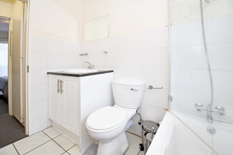 1 Bedroom Property for Sale in Craighall Gauteng