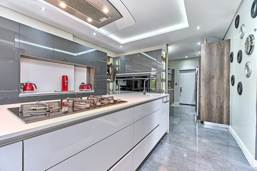 4 Bedroom Property for Sale in Waterfall Country Estate Gauteng