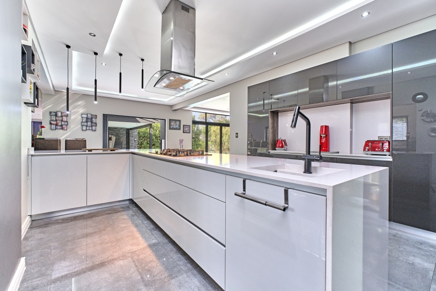 4 Bedroom Property for Sale in Waterfall Country Estate Gauteng