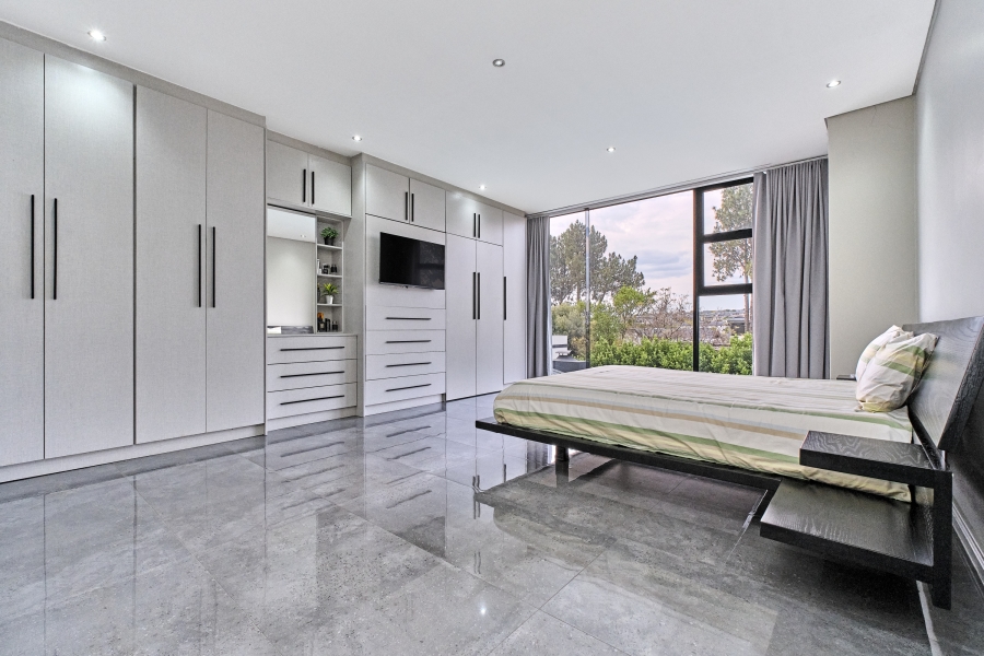 4 Bedroom Property for Sale in Waterfall Country Estate Gauteng