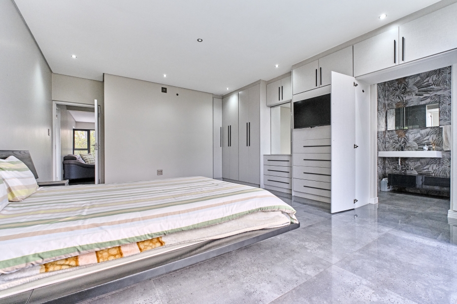 4 Bedroom Property for Sale in Waterfall Country Estate Gauteng