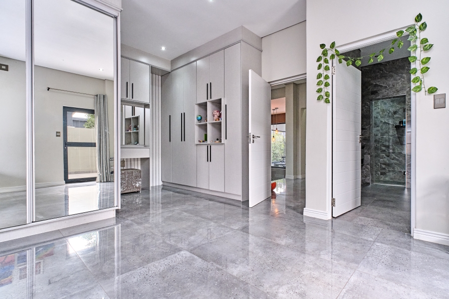 4 Bedroom Property for Sale in Waterfall Country Estate Gauteng