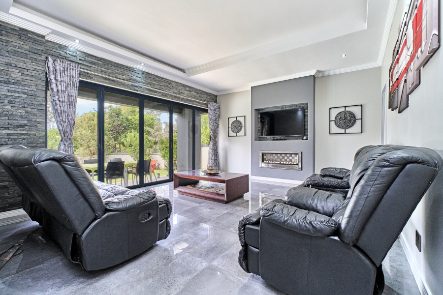4 Bedroom Property for Sale in Waterfall Country Estate Gauteng