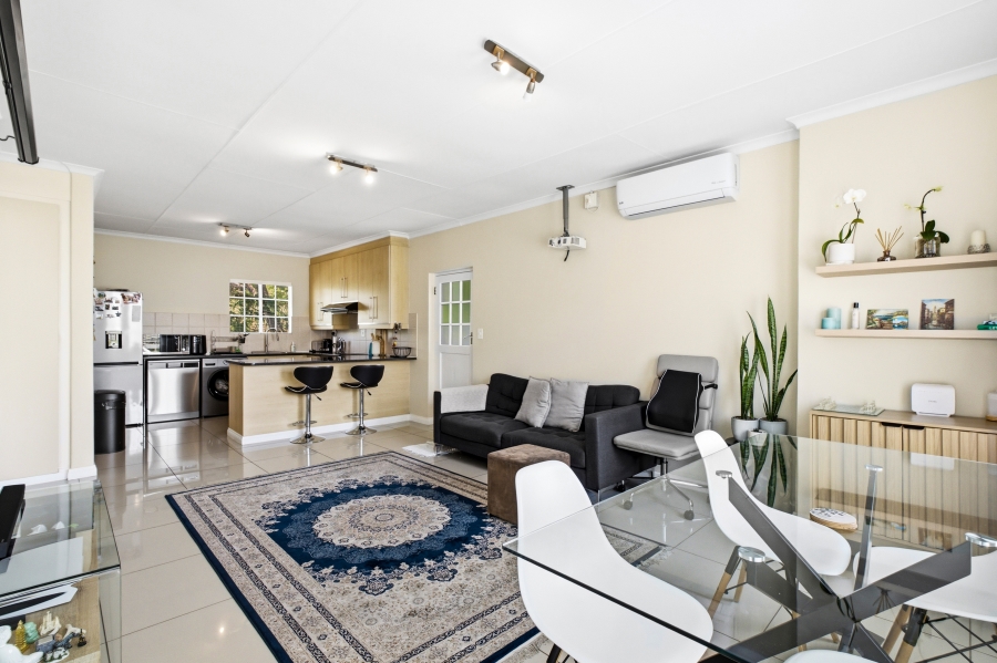 2 Bedroom Property for Sale in Magaliessig Gauteng