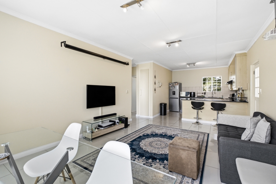 2 Bedroom Property for Sale in Magaliessig Gauteng