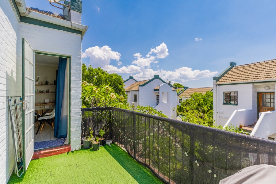 2 Bedroom Property for Sale in Magaliessig Gauteng