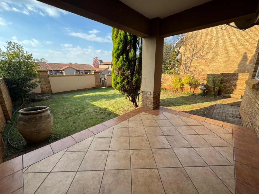 2 Bedroom Property for Sale in Eco Park Gauteng