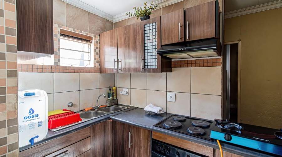 3 Bedroom Property for Sale in Mulbarton Gauteng