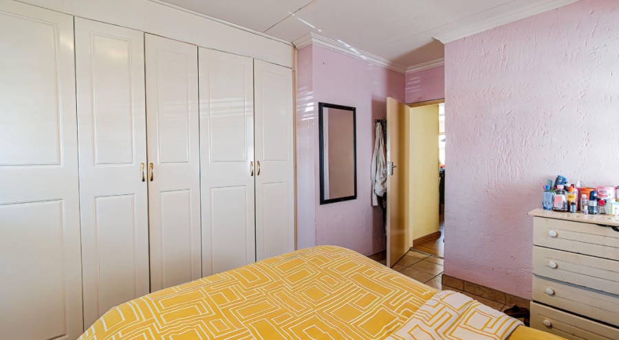3 Bedroom Property for Sale in Mulbarton Gauteng