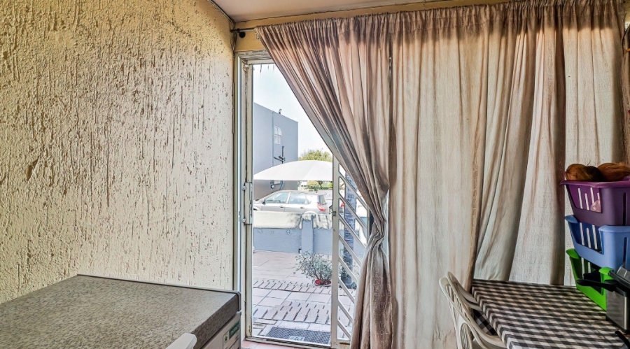 3 Bedroom Property for Sale in Mulbarton Gauteng
