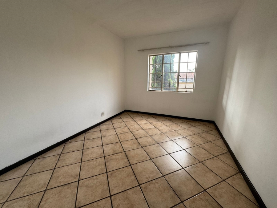 2 Bedroom Property for Sale in Eco Park Gauteng
