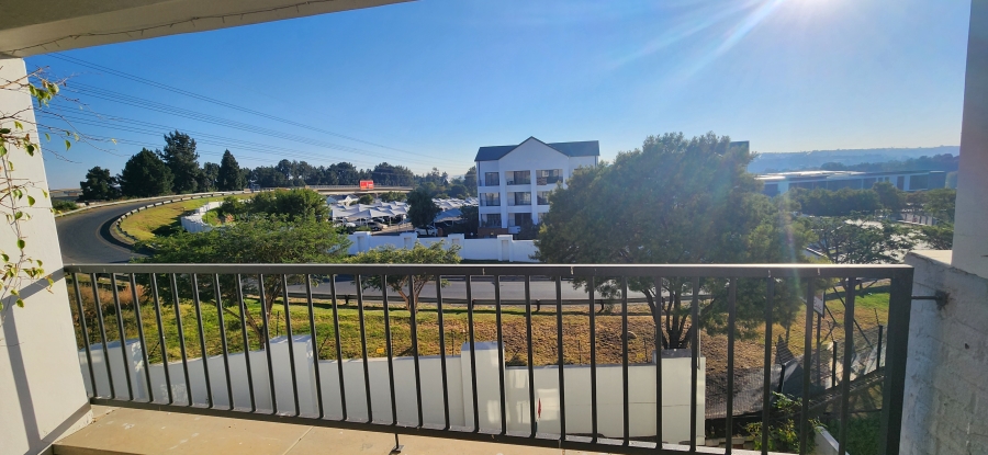 1 Bedroom Property for Sale in Greenstone Hill Gauteng