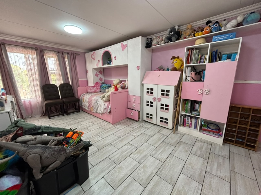 3 Bedroom Property for Sale in Brackendowns Gauteng