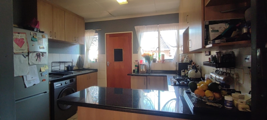 To Let 3 Bedroom Property for Rent in The Reeds Gauteng
