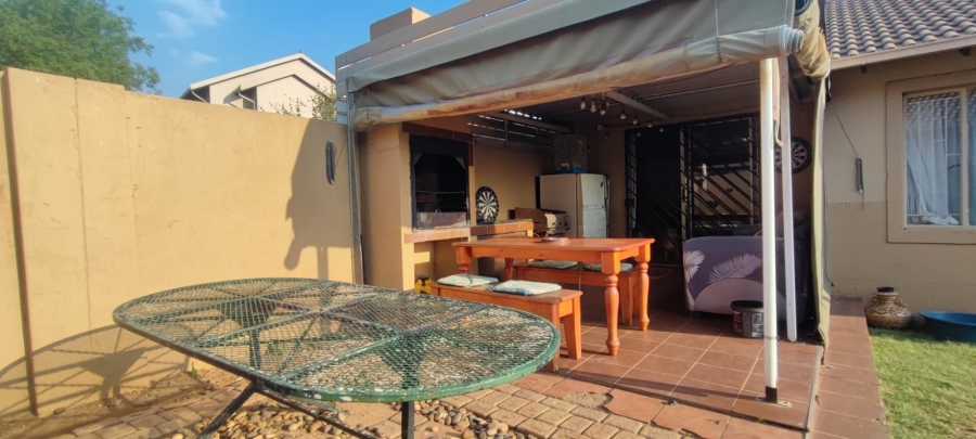 To Let 3 Bedroom Property for Rent in The Reeds Gauteng