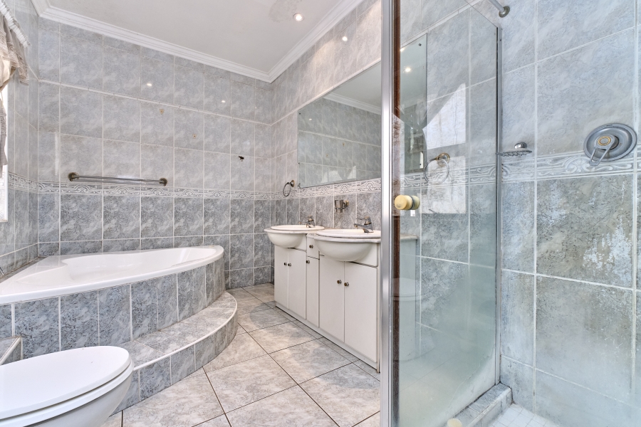 4 Bedroom Property for Sale in Kyalami Estates Gauteng