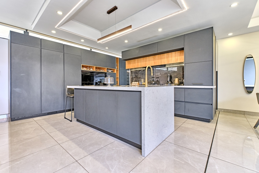 4 Bedroom Property for Sale in Waterfall Country Estate Gauteng
