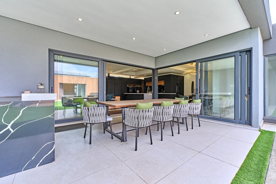 4 Bedroom Property for Sale in Waterfall Country Estate Gauteng