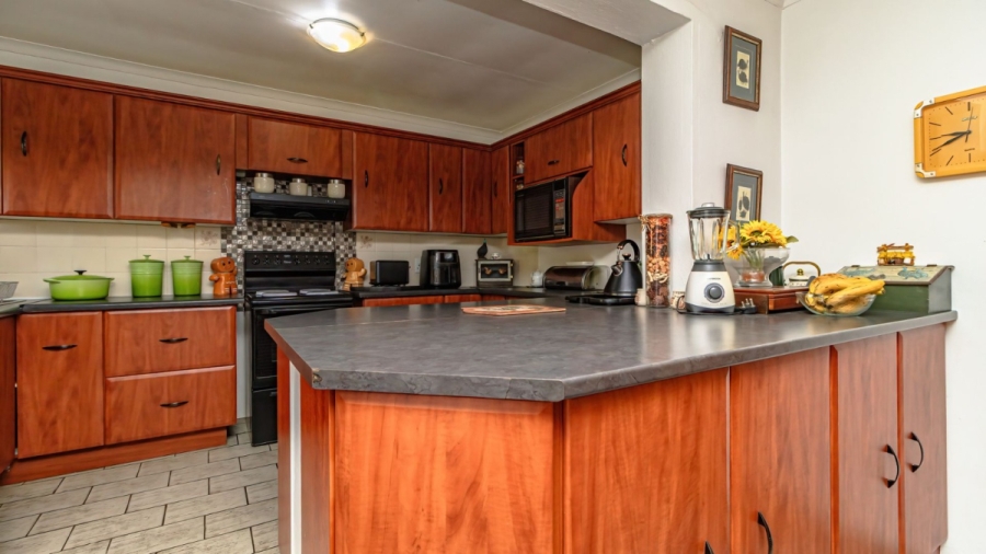 3 Bedroom Property for Sale in Illiondale Gauteng