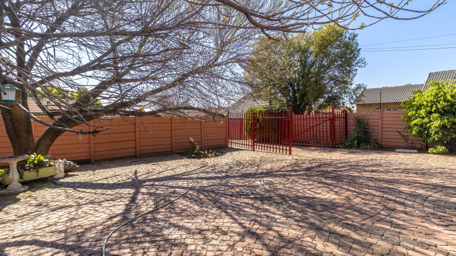 3 Bedroom Property for Sale in Illiondale Gauteng