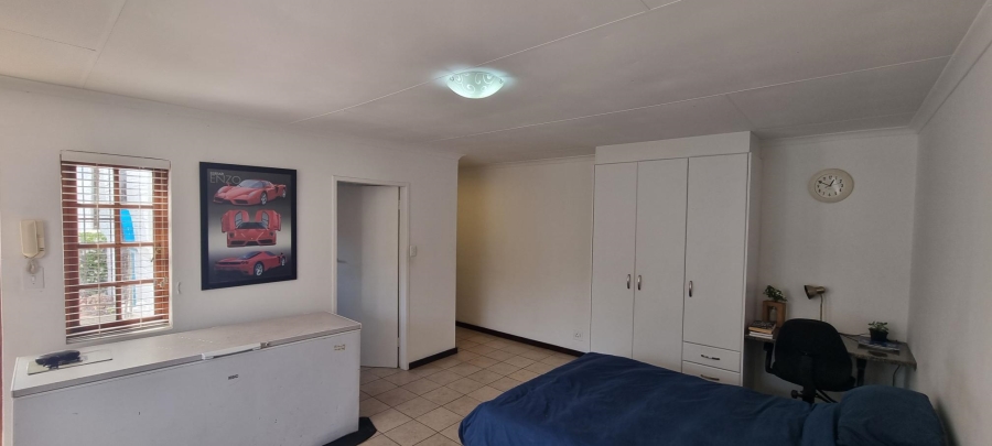 1 Bedroom Property for Sale in Craighall Park Gauteng