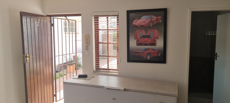 1 Bedroom Property for Sale in Craighall Park Gauteng