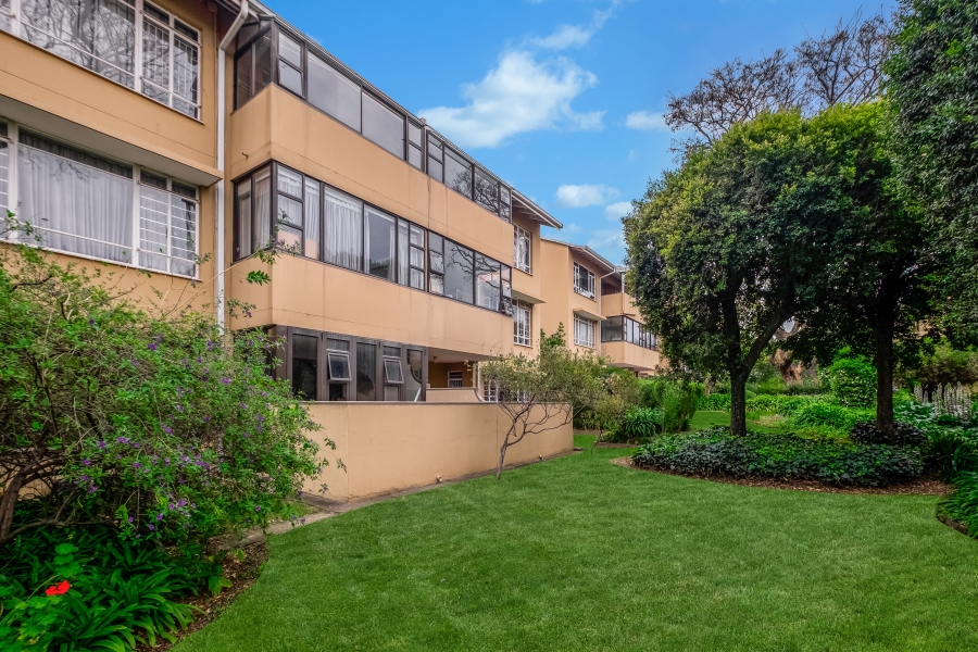 To Let 1 Bedroom Property for Rent in Sandown Gauteng