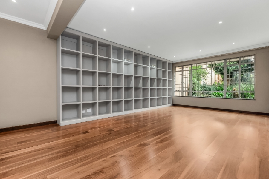 To Let 1 Bedroom Property for Rent in Sandown Gauteng