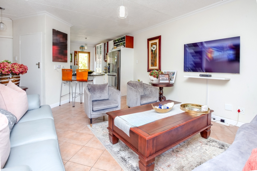 To Let 2 Bedroom Property for Rent in Sunninghill Gauteng