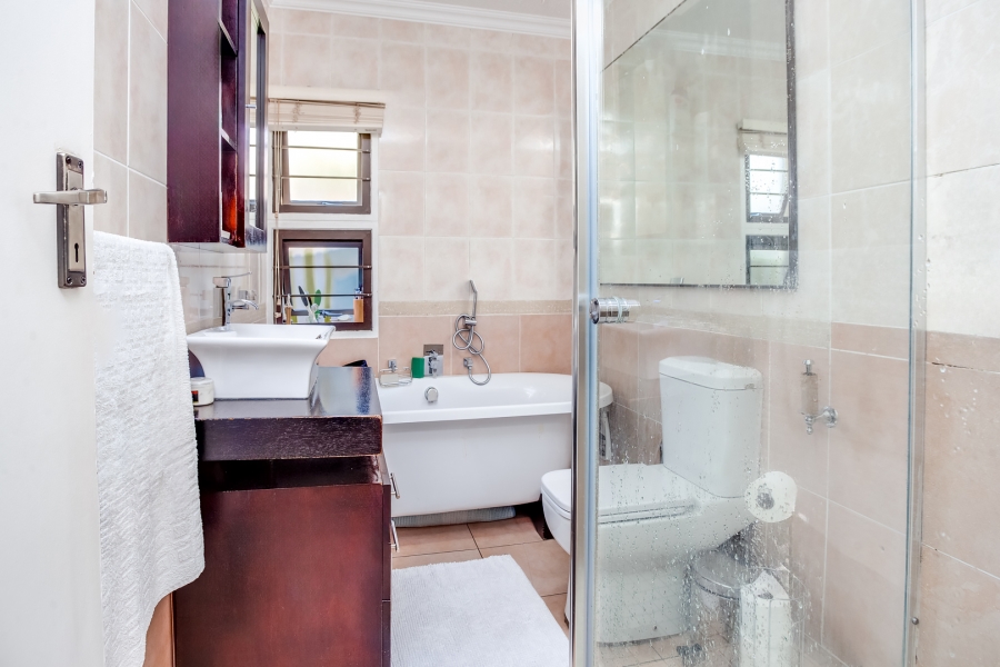 To Let 2 Bedroom Property for Rent in Sunninghill Gauteng